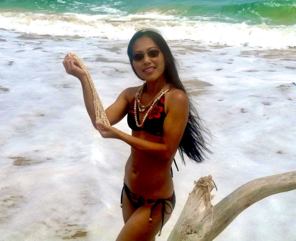 Niihau momi shell lei 