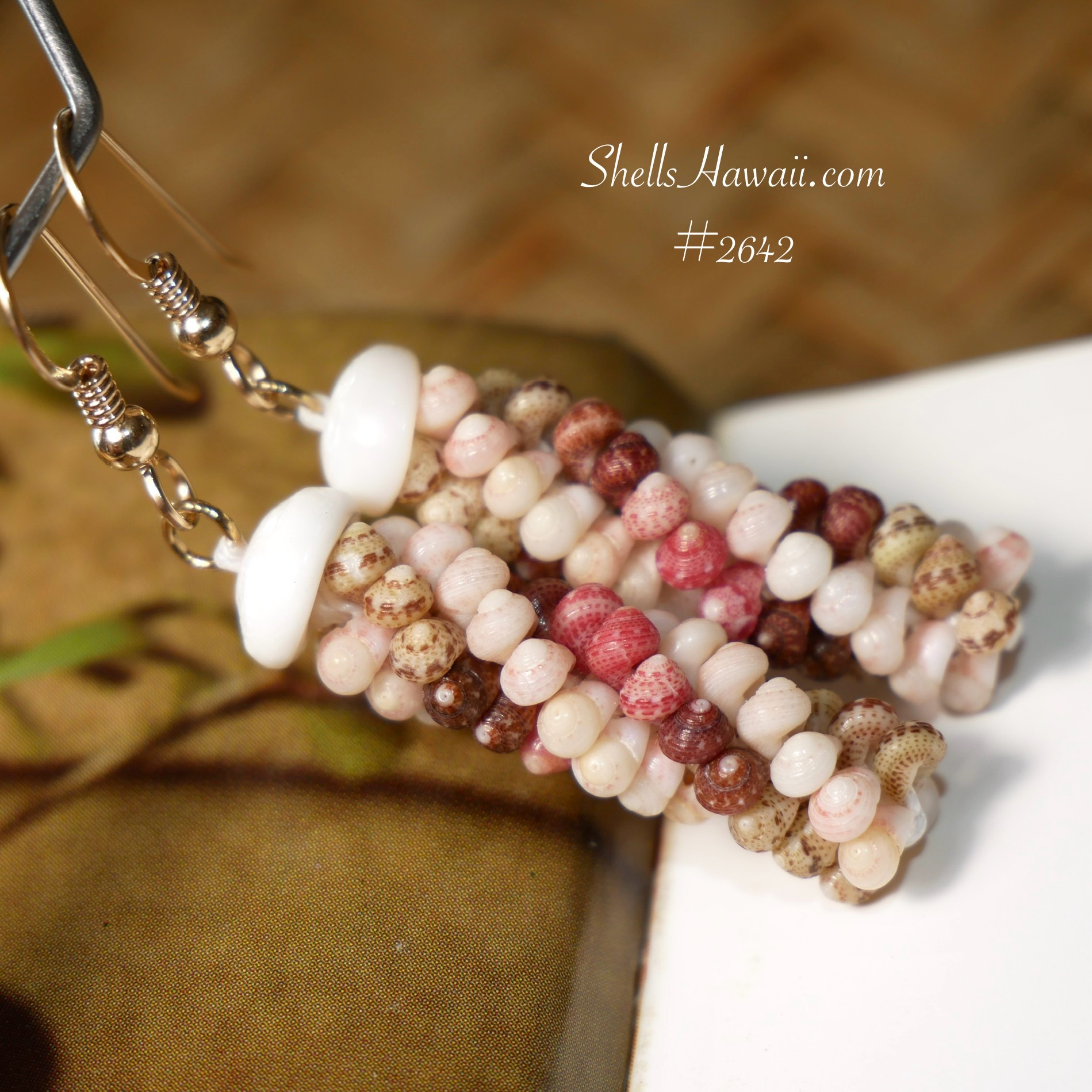 kahelelani poepoe earrings made with white ice-cream kamoa 