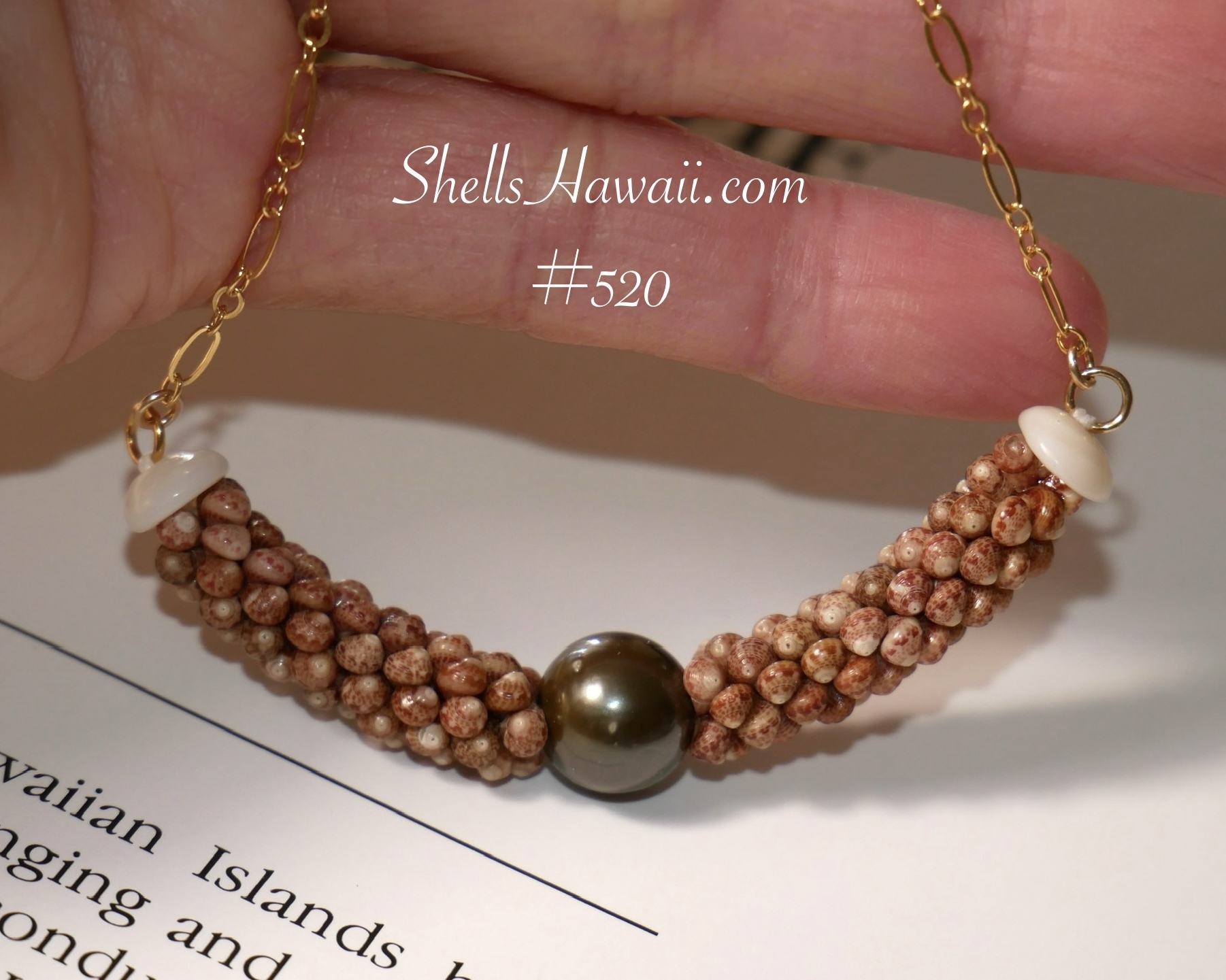 kahelelani three strands poepoe necklace 