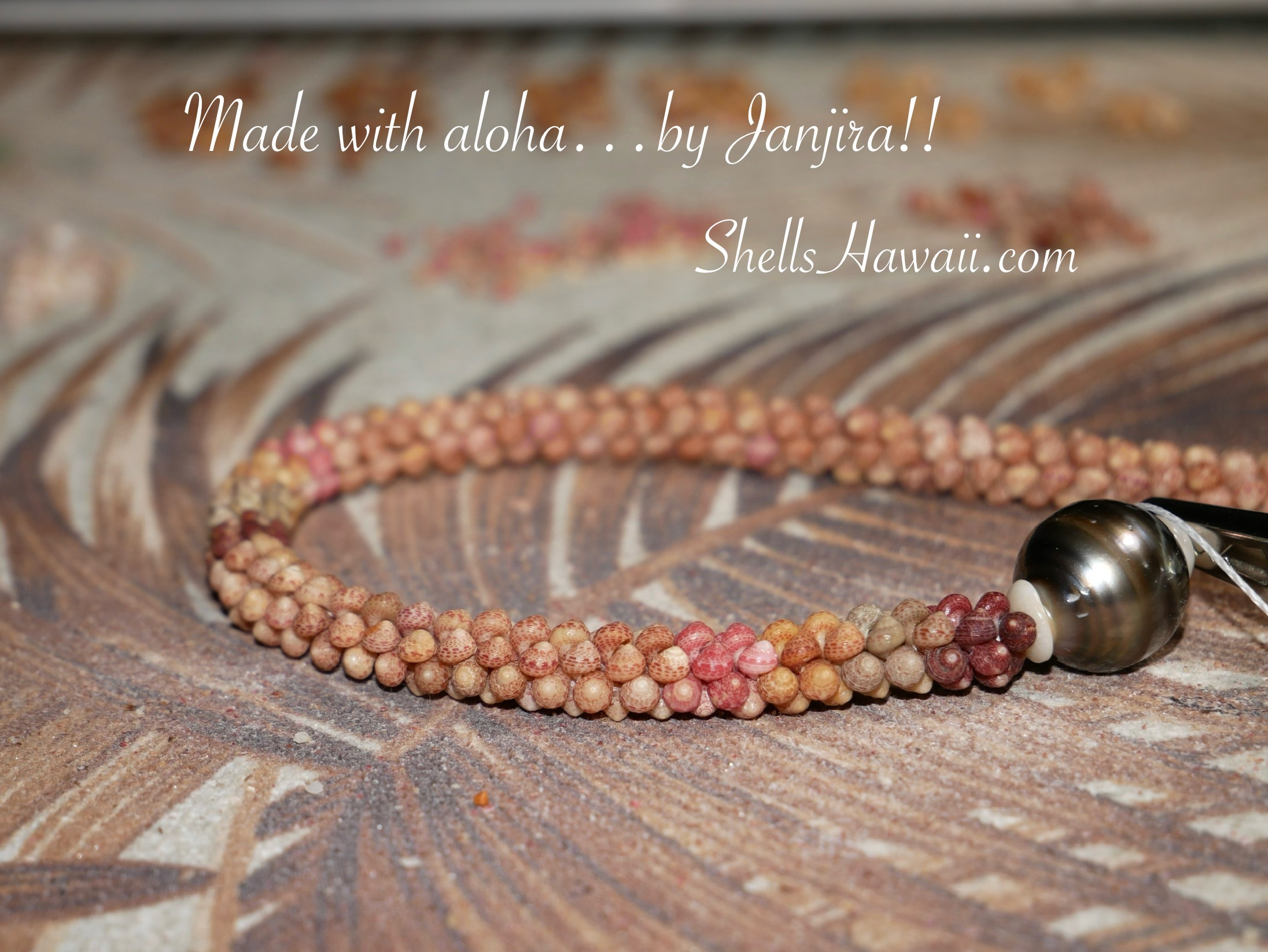 kahelelani poepoe style shell necklace 