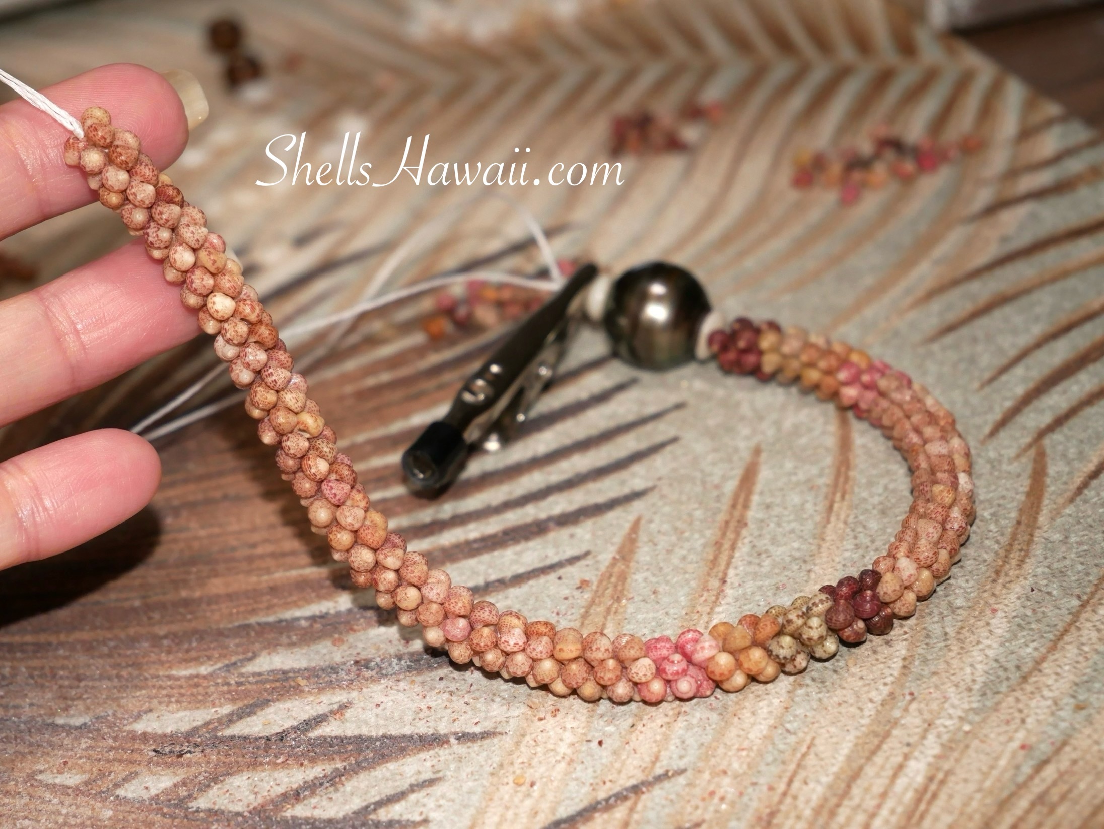 kahelelani poepoe style necklace 