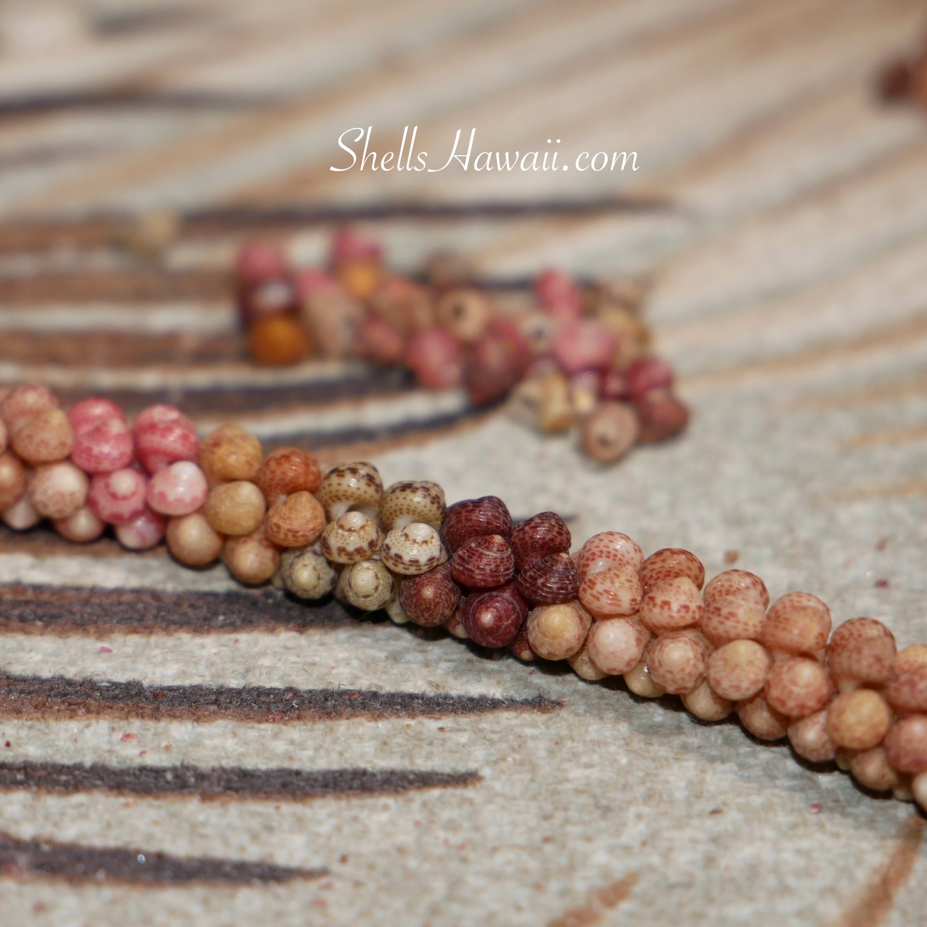 kahelelani poepoe style necklace 