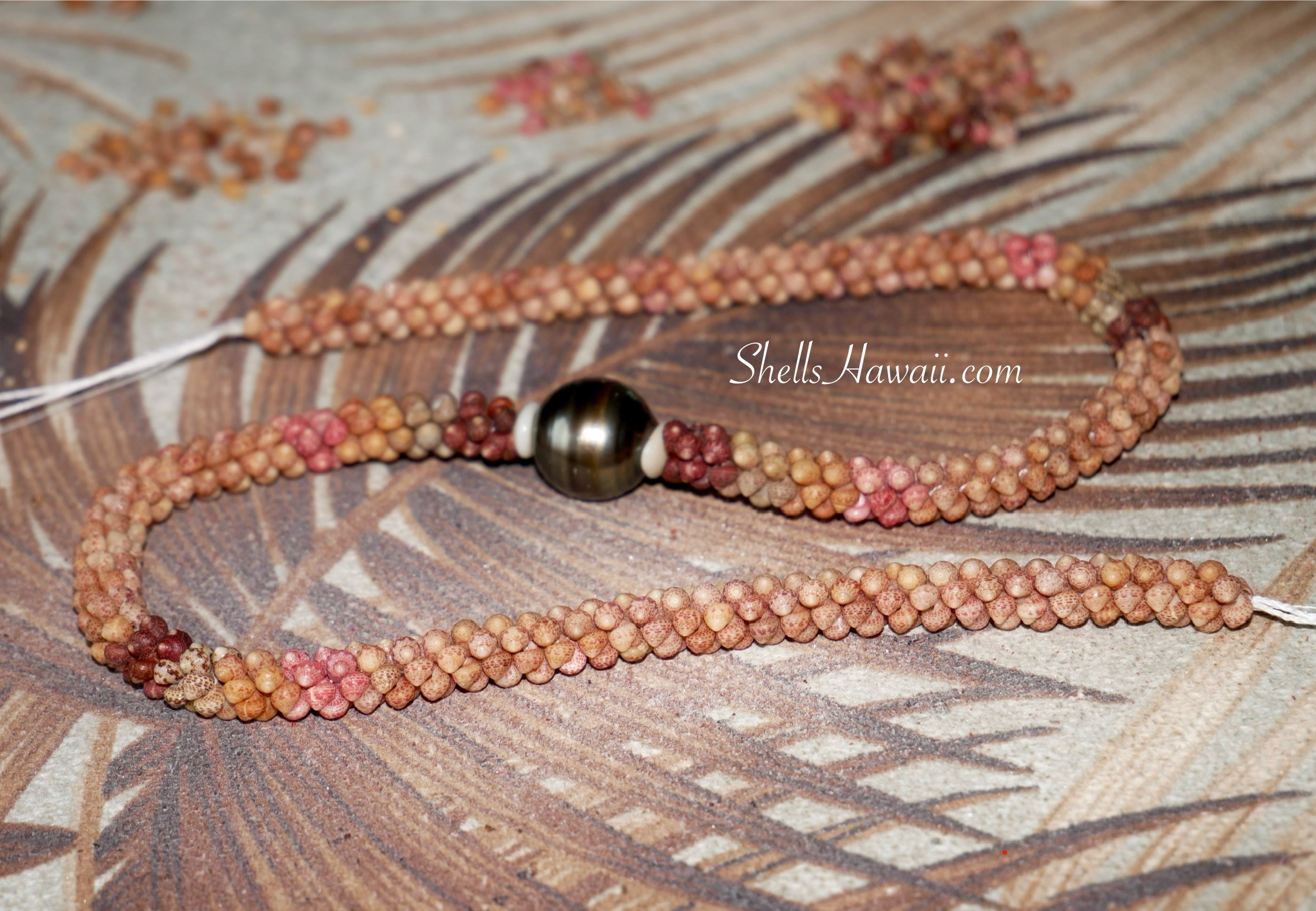 kahelelani poepoe style shell necklace 